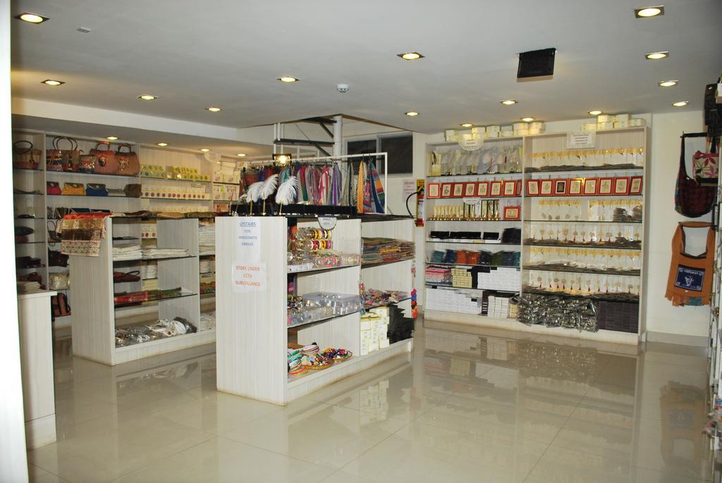 兰花广场酒店-弓弩精品酒店集团 乔奥诺奥尔 外观 照片