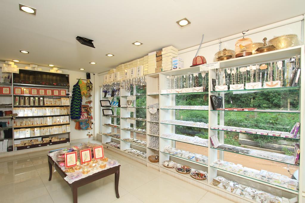 兰花广场酒店-弓弩精品酒店集团 乔奥诺奥尔 外观 照片
